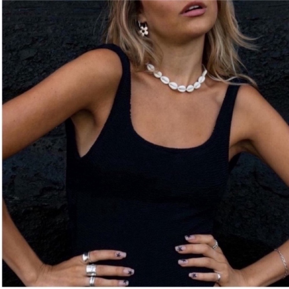 β¨ SALE NWT πΈ Hunza G Squareneck in Black - Picture 2 of 9